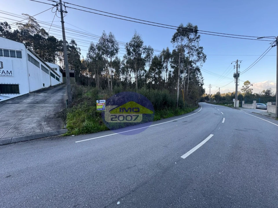 Terreno Comércio / Armazém para Venda em Argoncilhe Foto 2