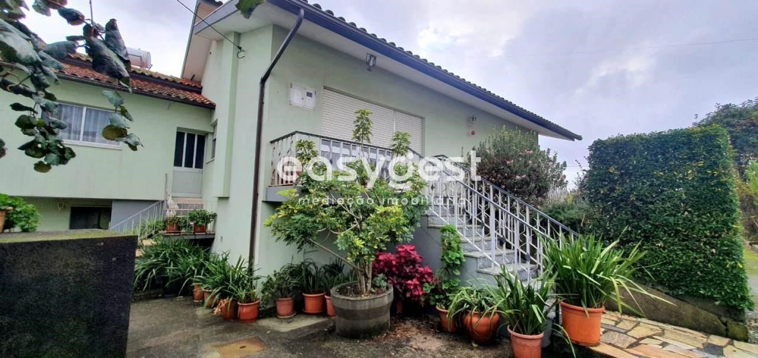 Moradia T4 para Venda em Albergaria-A-Velha e Valmaior Foto 2