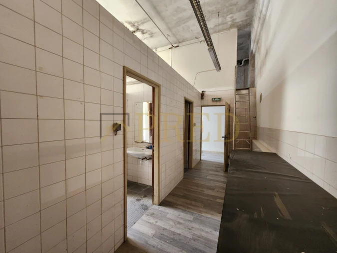 Armazém para Arrendamento em Mafamude e Vilar do Paraíso Foto 6