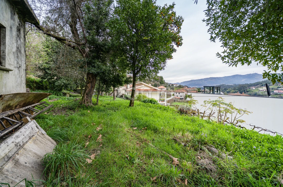 Moradia T2 para Venda em Mosteiro Foto 14