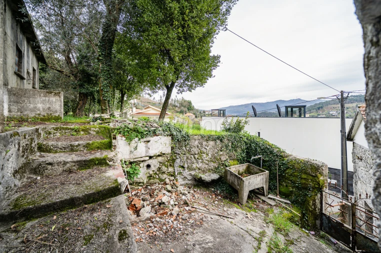 Moradia T2 para Venda em Mosteiro Foto 12