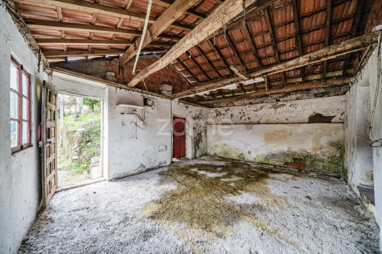 Moradia T2 para Venda em Mosteiro Foto 9