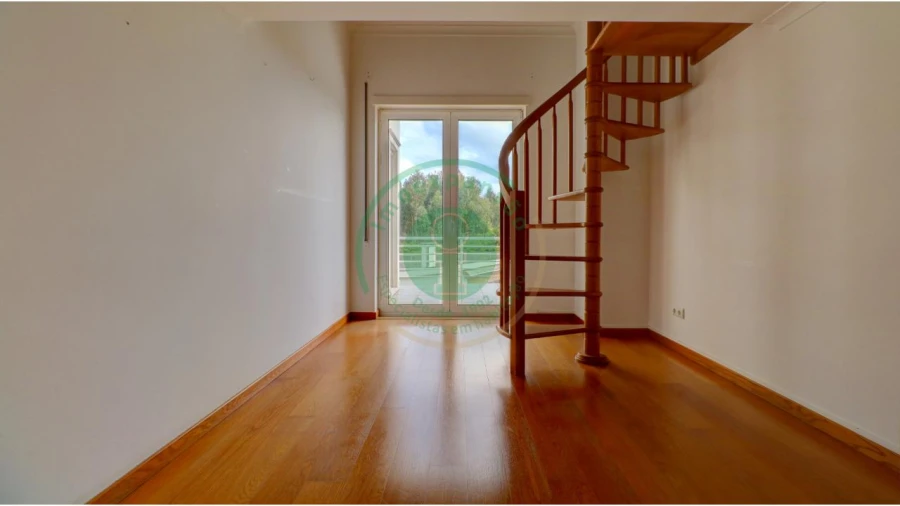 Moradia T8 para Venda em Buarcos Foto 31