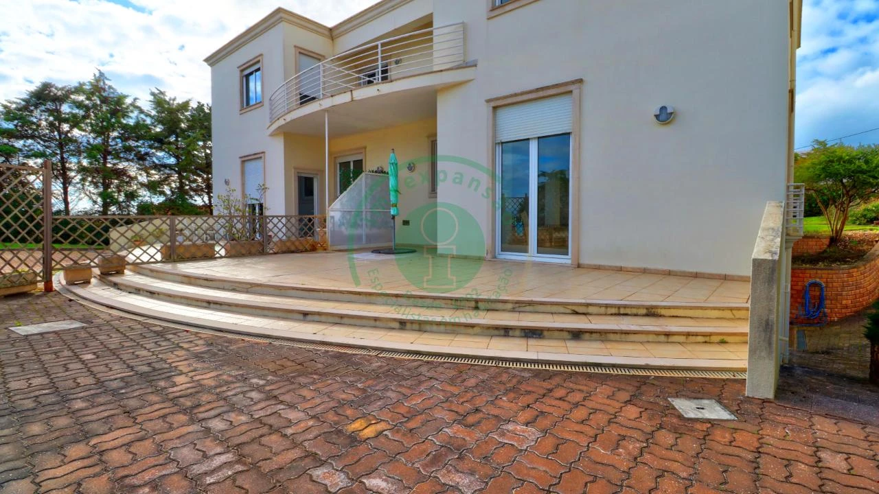 Moradia T8 para Venda em Buarcos Foto 11