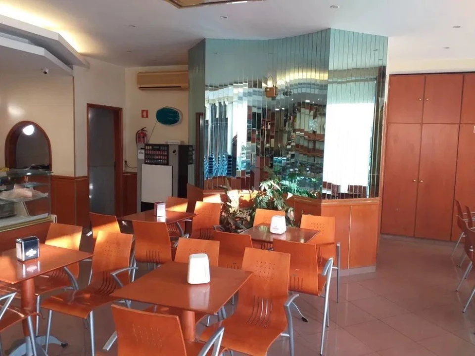 Loja para Trespasse em Arcozelo Foto 1