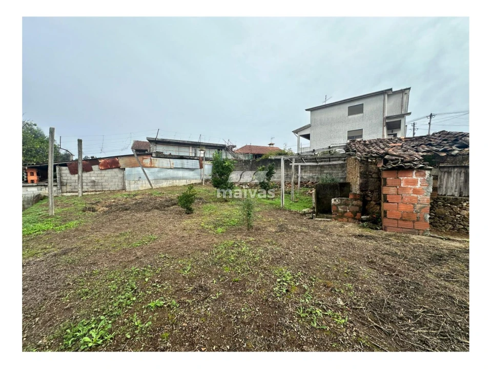 Quinta T0 para Venda em Moure Foto 1