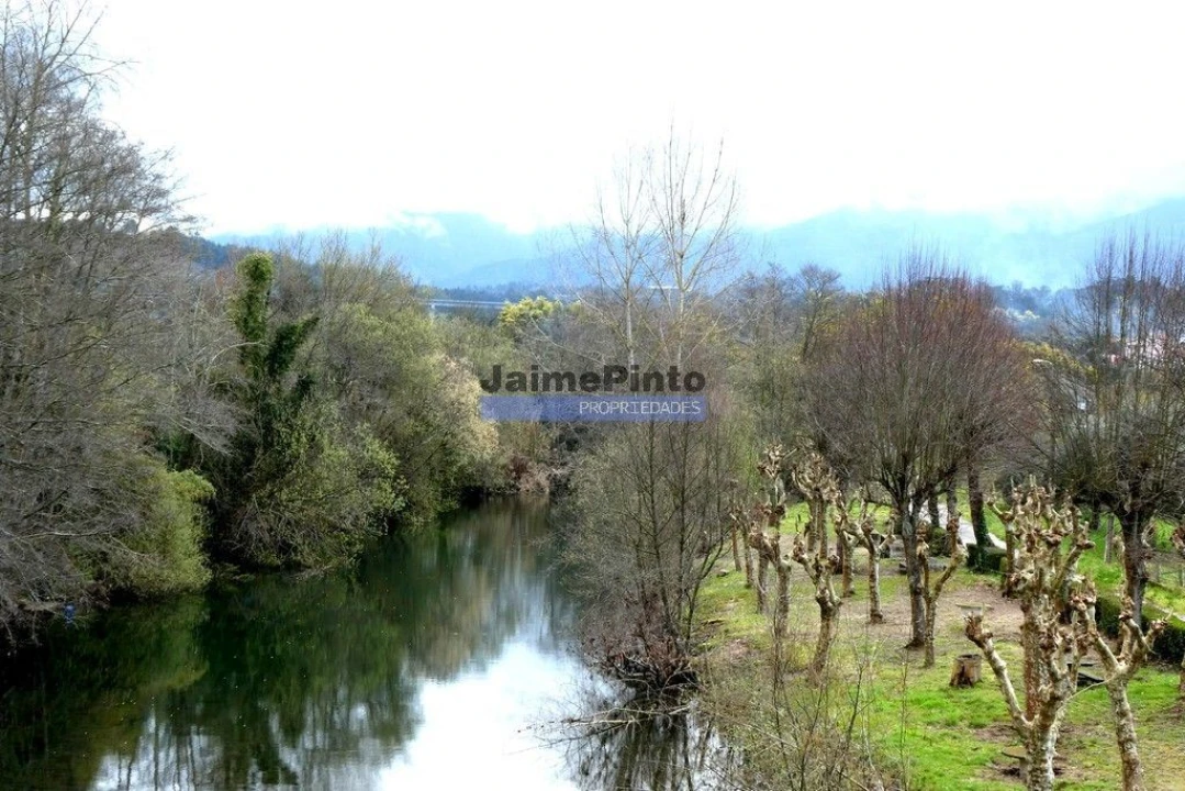 Terreno P/ Prédio para Venda em Semide e Rio Vide Foto 1