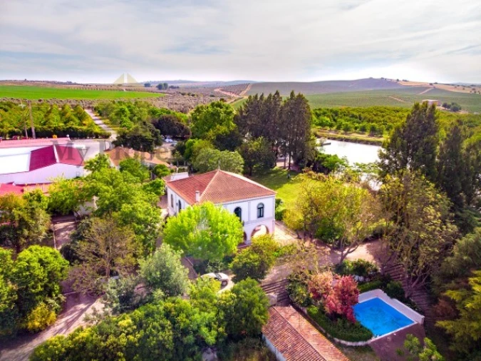 Quinta T6 para Venda em Ferreira do Alentejo e Canhestros