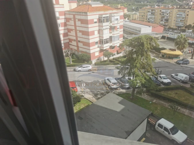 Apartamento T4 para Venda em Póvoa de Santo Adrião e Olival Basto Foto 16