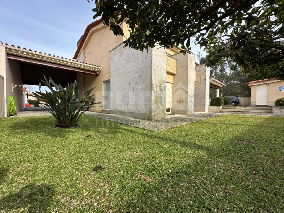 Moradia T3 para Venda em Vila Nova de Anha Foto 2