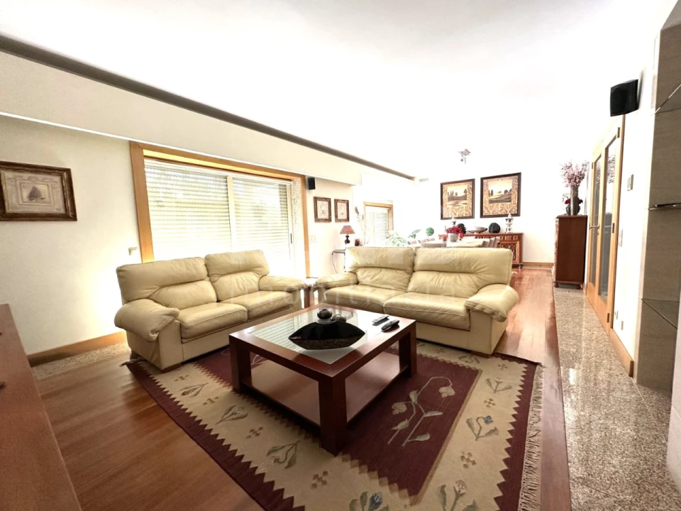 Moradia T3 para Venda em Vila Nova de Anha Foto 5