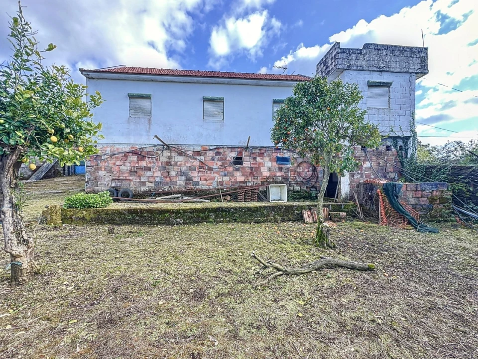 Moradia T3 para Venda em Venade e Azevedo Foto 3