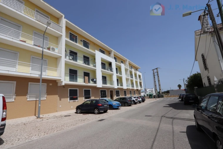 Apartamento T4 para Venda em Pinhal Novo Foto 1