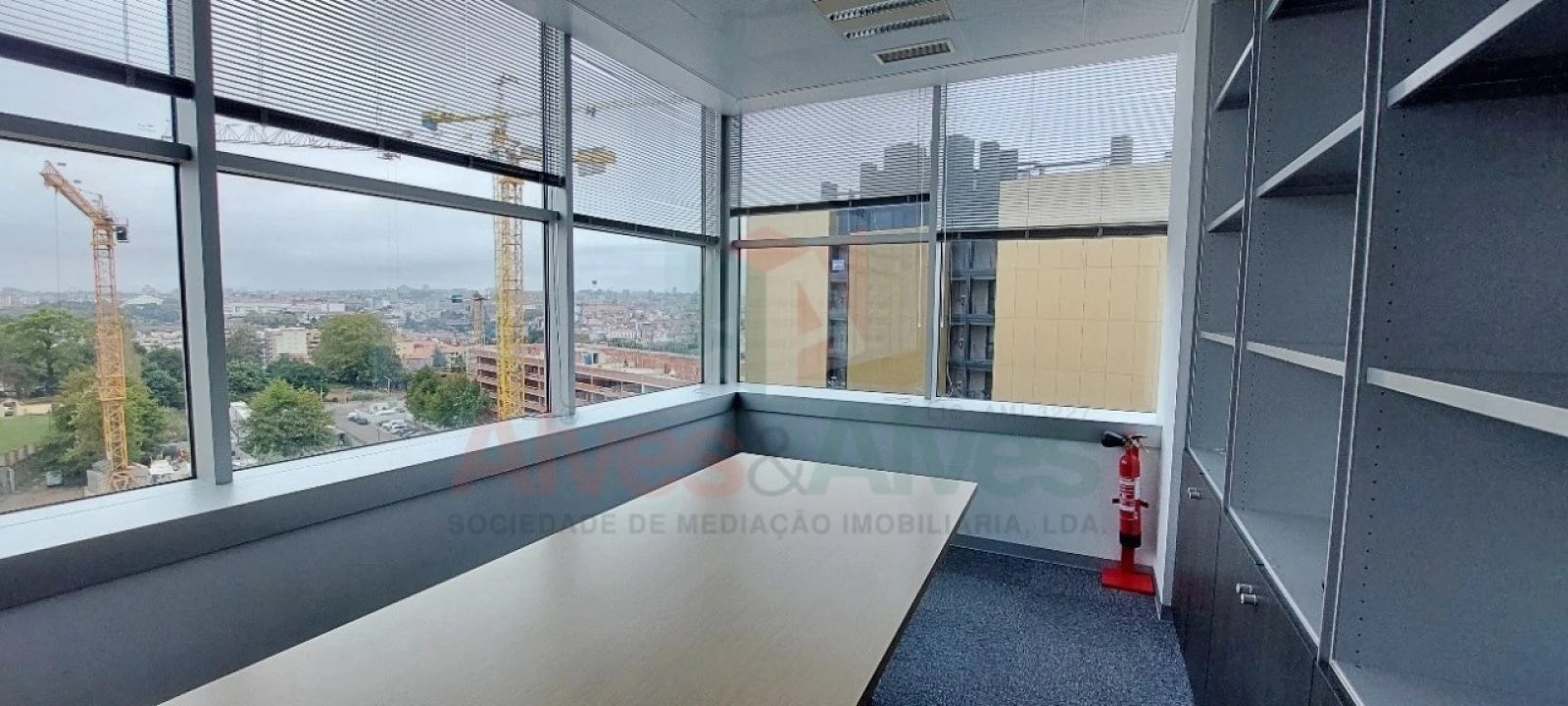 Escritório para Arrendamento em Santa Marinha e São Pedro da Afurada Foto 1