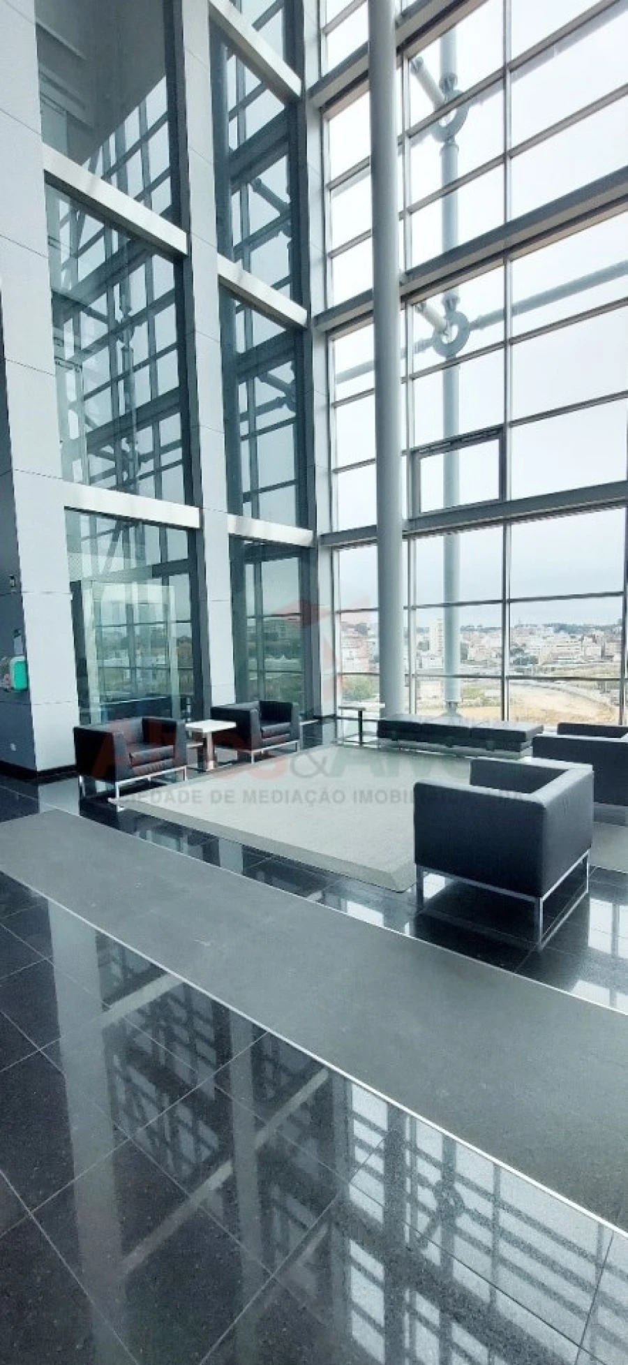 Escritório para Arrendamento em Santa Marinha e São Pedro da Afurada Foto 3