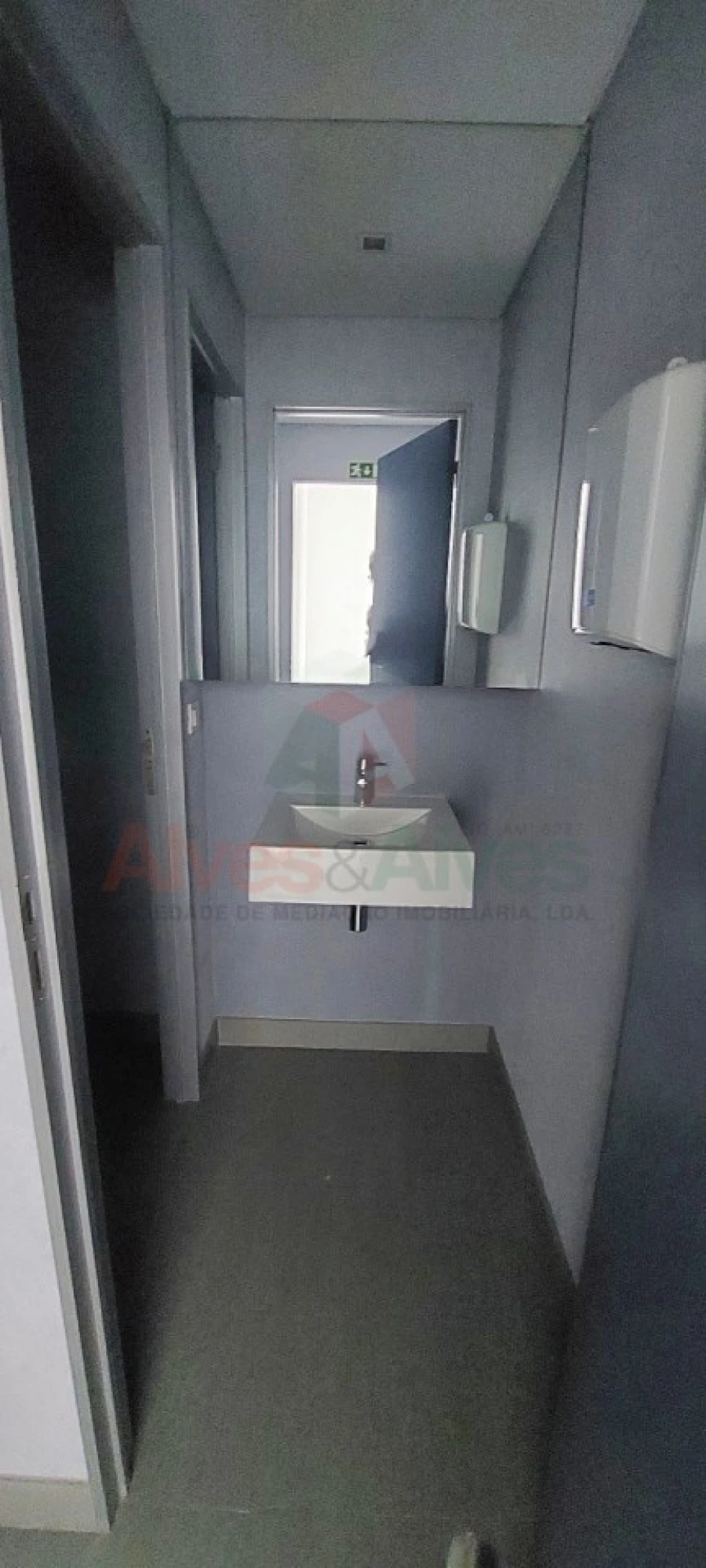 Escritório para Arrendamento em Santa Marinha e São Pedro da Afurada Foto 4