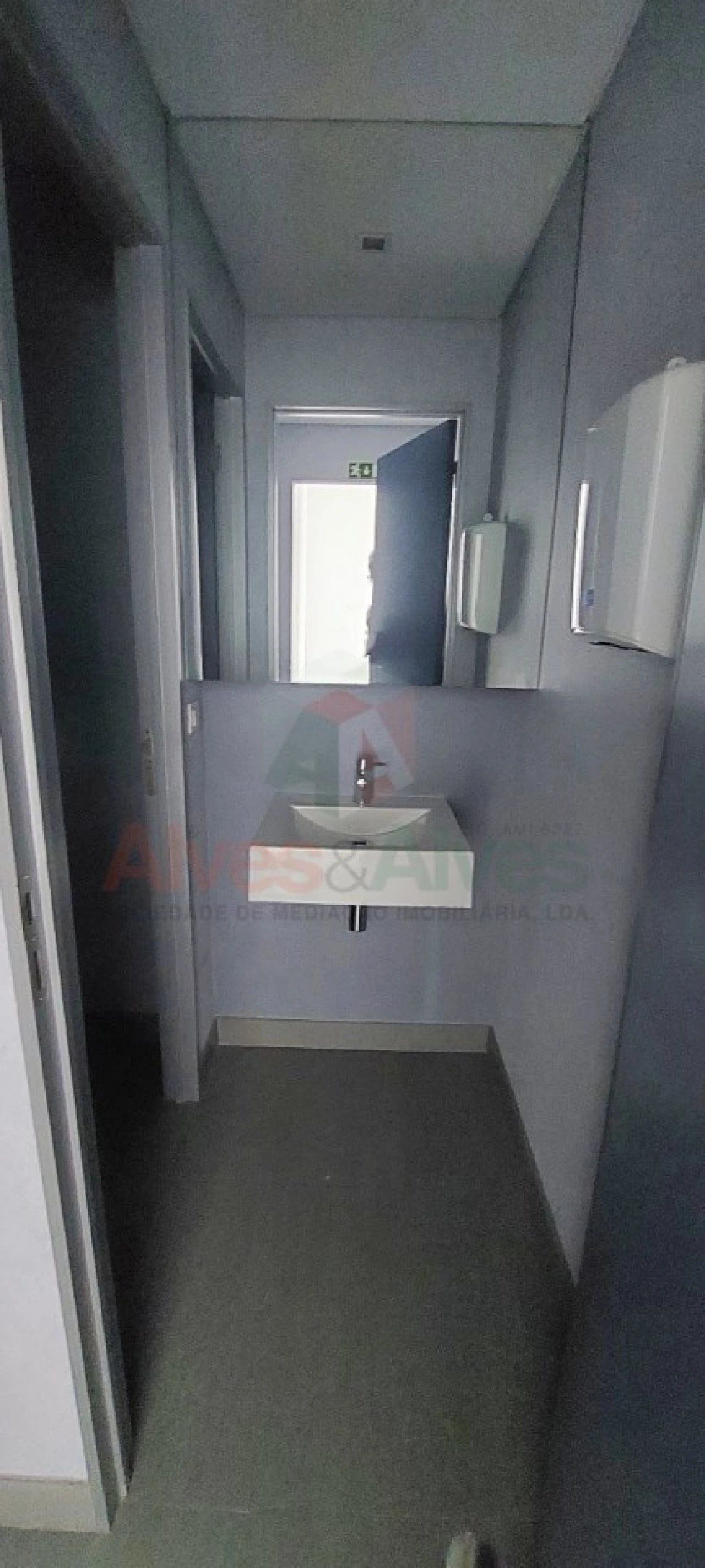 Escritório para Arrendamento em Santa Marinha e São Pedro da Afurada Foto 7