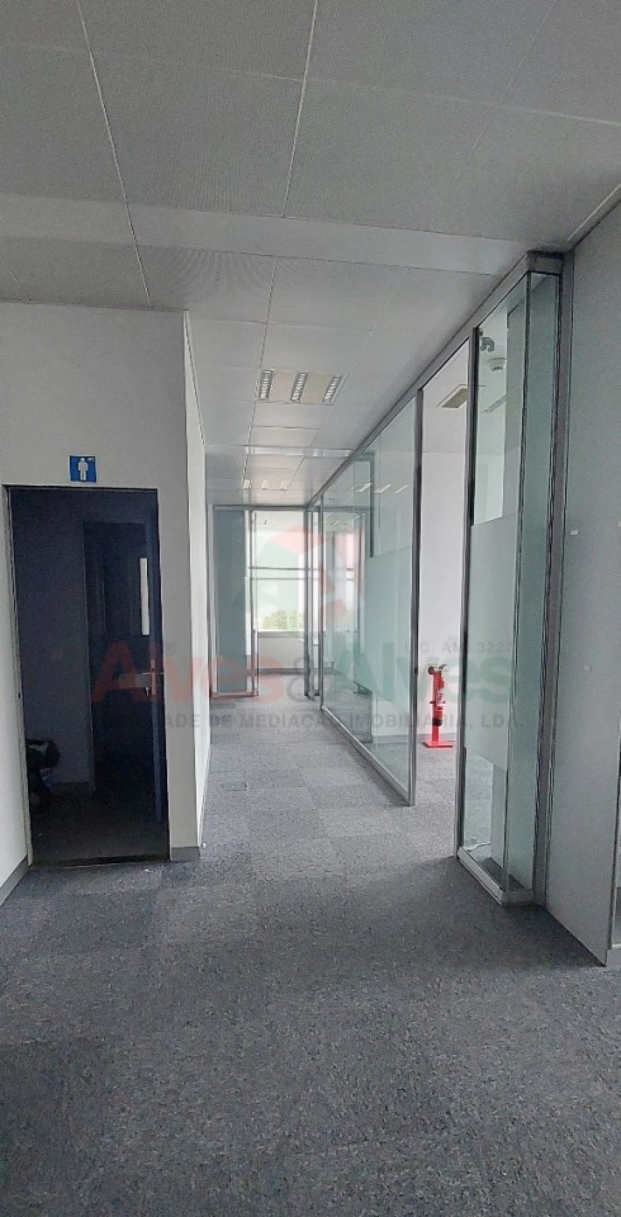 Escritório para Arrendamento em Santa Marinha e São Pedro da Afurada Foto 8