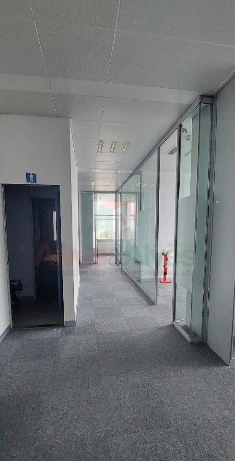 Escritório para Arrendamento em Santa Marinha e São Pedro da Afurada Foto 8