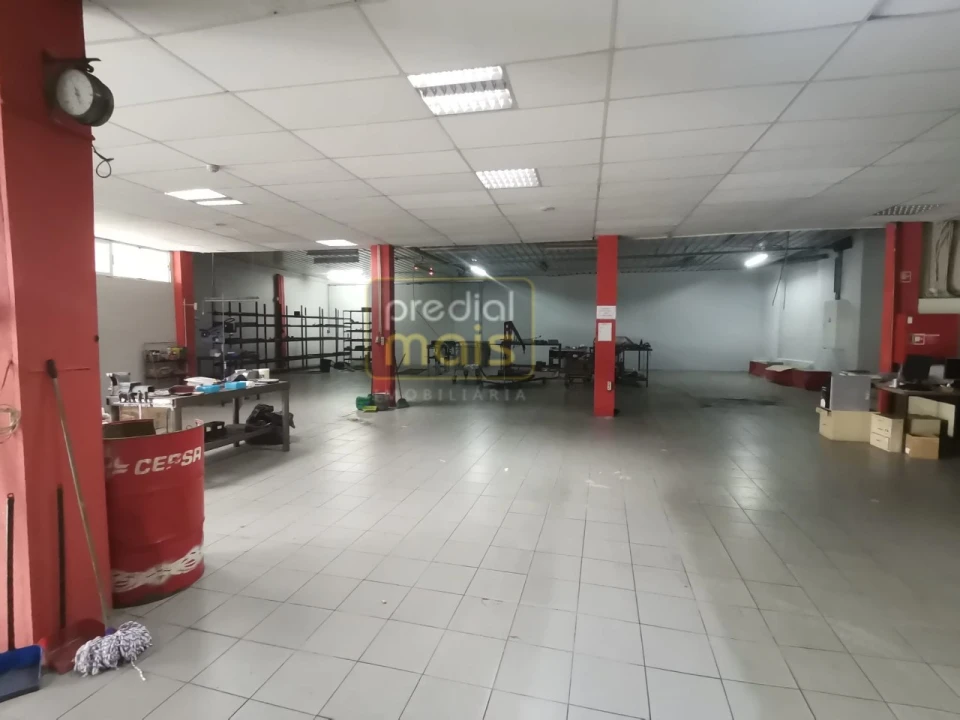 Armazém para Venda em Vila Nova de Famalicão e Calendário Foto 7