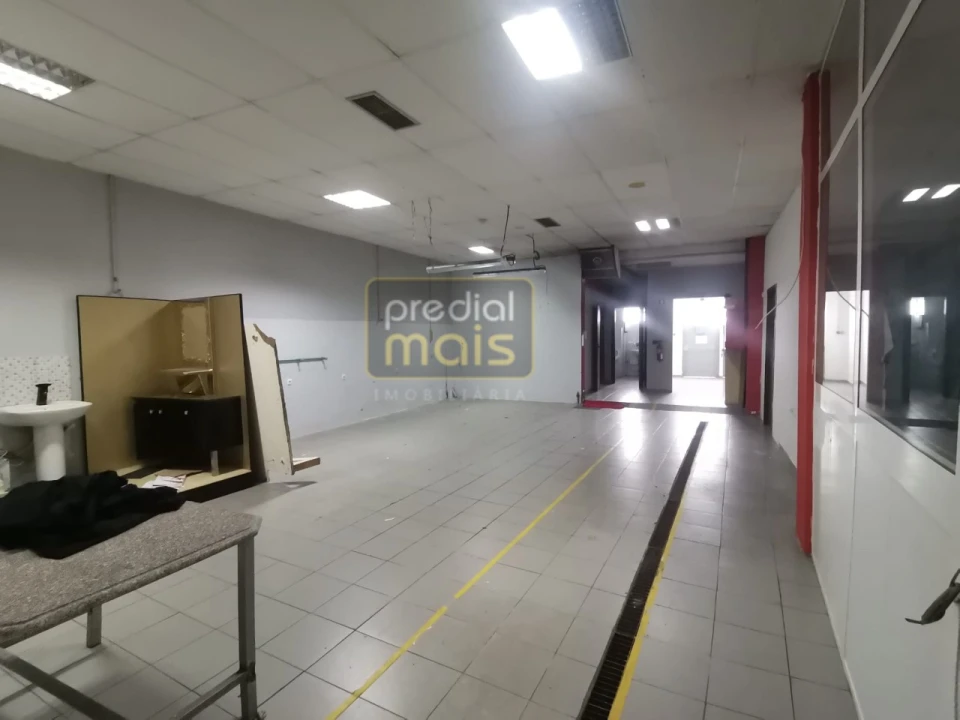 Armazém para Venda em Vila Nova de Famalicão e Calendário Foto 8
