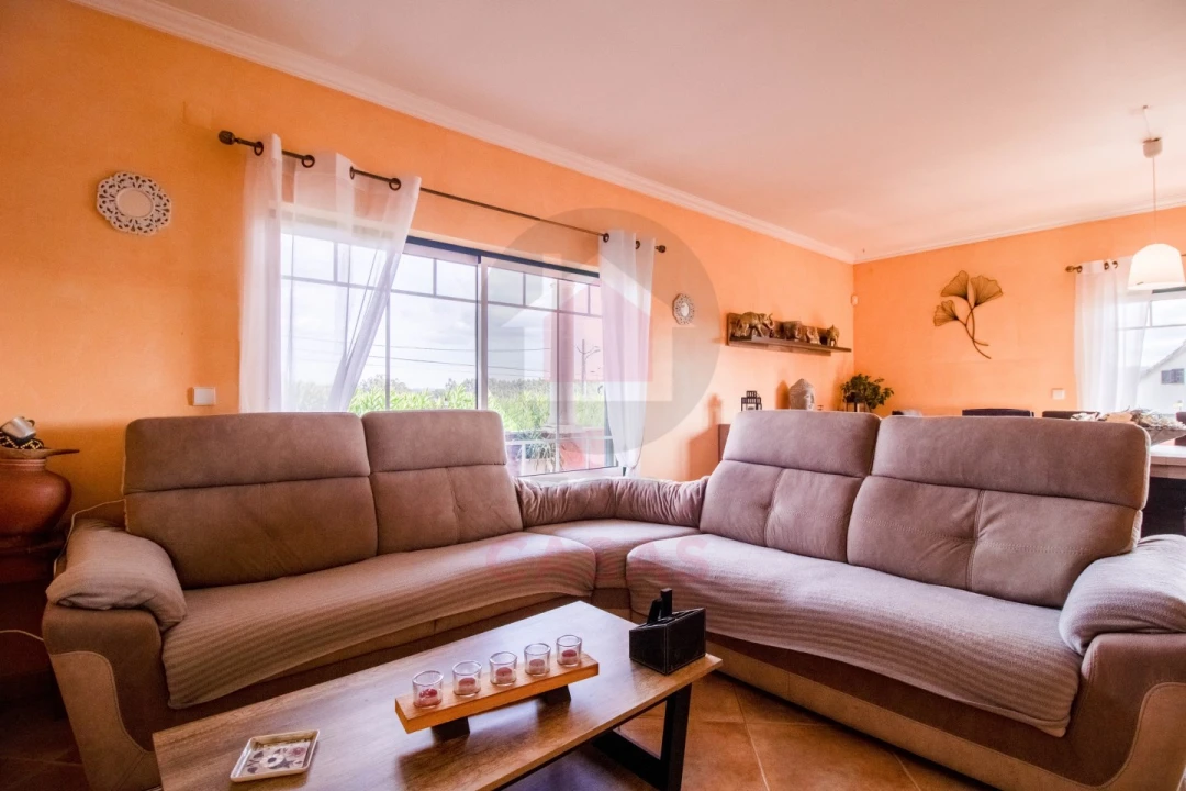 Moradia T5 para Venda em A dos Negros Foto 2