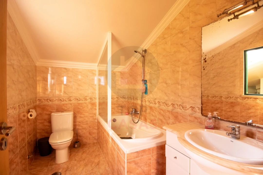 Moradia T5 para Venda em A dos Negros Foto 25