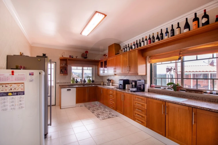 Moradia T5 para Venda em A dos Negros Foto 3