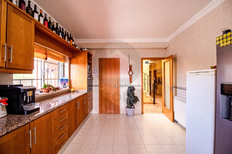 Moradia T5 para Venda em A dos Negros Foto 9