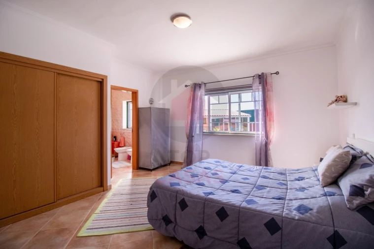 Moradia T5 para Venda em A dos Negros Foto 18