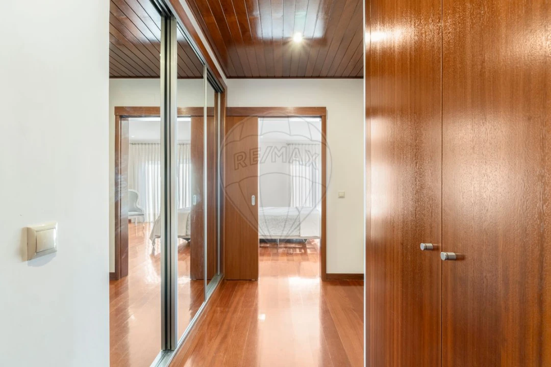 Moradia T4 para Venda em Mindelo Foto 24