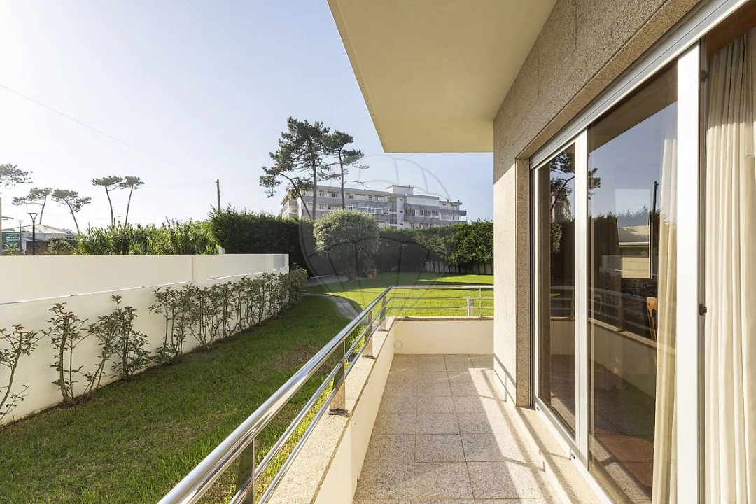 Moradia T4 para Venda em Mindelo Foto 11