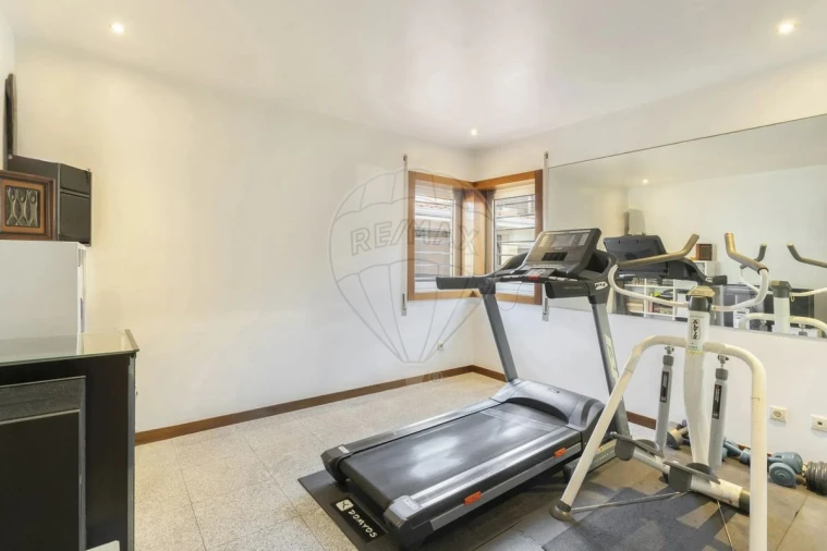 Moradia T4 para Venda em Mindelo Foto 16