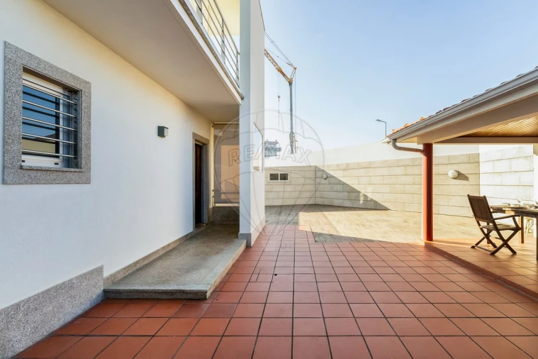 Moradia T4 para Venda em Mindelo Foto 27