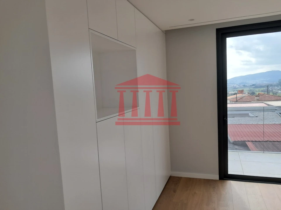 Moradia T3 para Venda em Abade de Neiva Foto 20