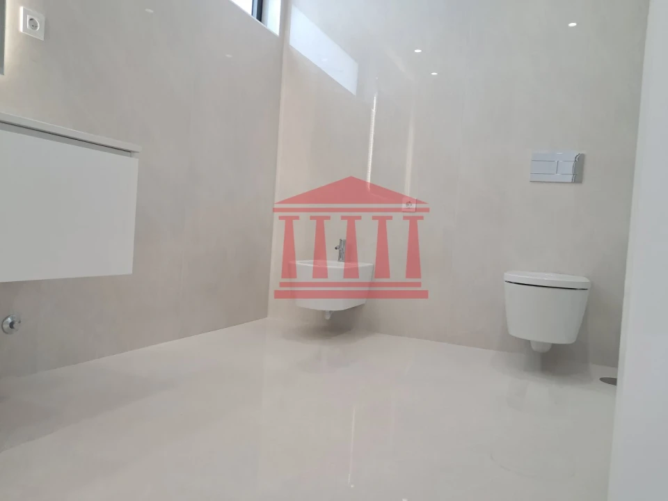 Moradia T3 para Venda em Abade de Neiva Foto 23