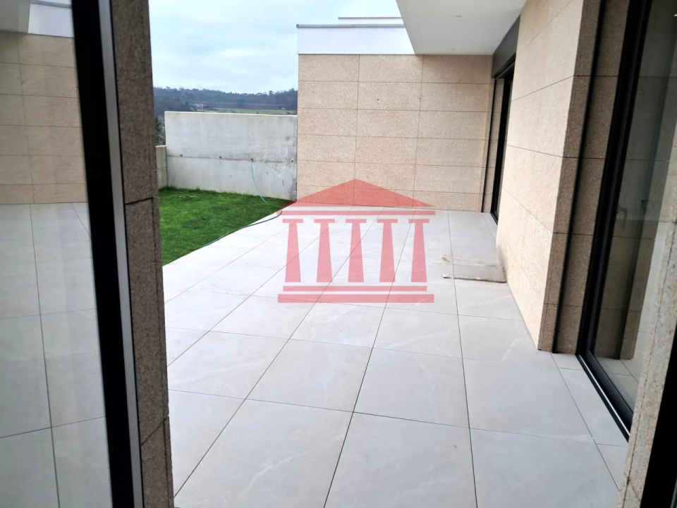 Moradia T3 para Venda em Abade de Neiva Foto 26