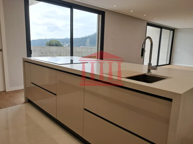 Moradia T3 para Venda em Abade de Neiva Foto 13