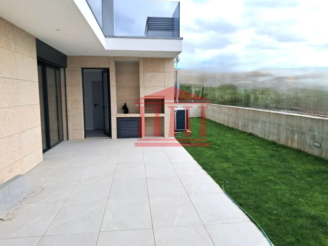 Moradia T3 para Venda em Abade de Neiva Foto 31