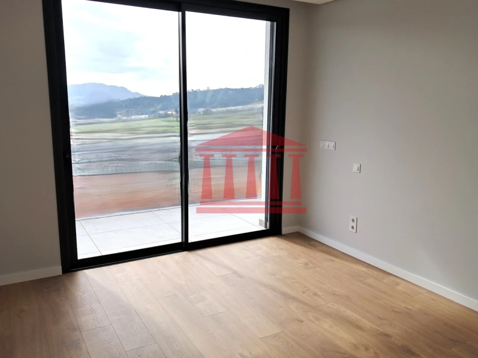 Moradia T3 para Venda em Abade de Neiva Foto 21