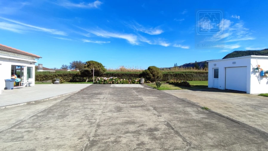 Moradia T1 para Venda em Mosteiros Foto 10