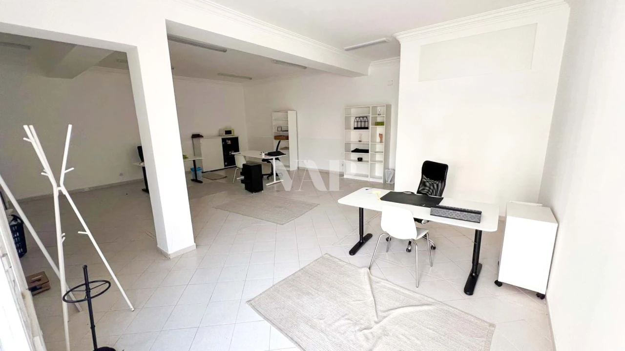 Negócio para Venda em Quarteira Foto 4