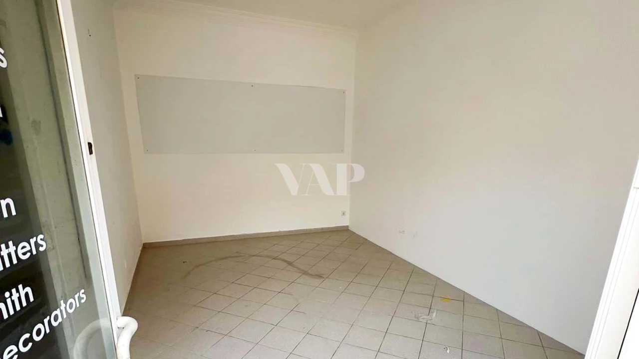 Negócio para Venda em Quarteira Foto 5