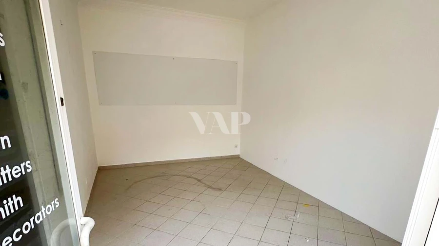 Negócio para Venda em Quarteira Foto 5