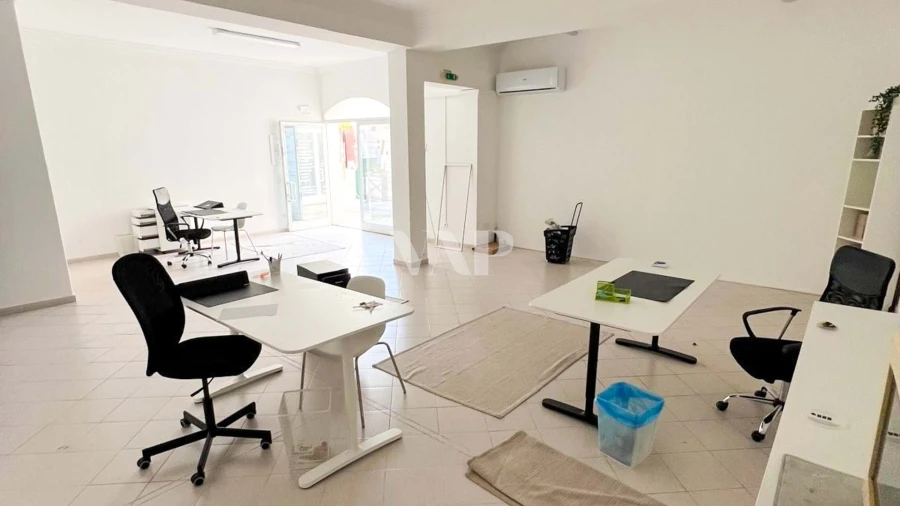 Negócio para Venda em Quarteira Foto 6