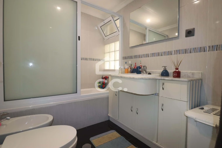 Moradia T3 para Venda em Capelas Foto 3