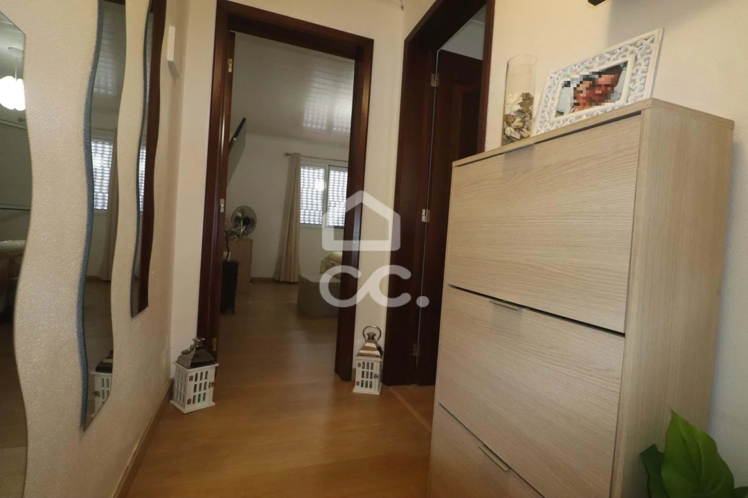 Moradia T3 para Venda em Capelas Foto 9