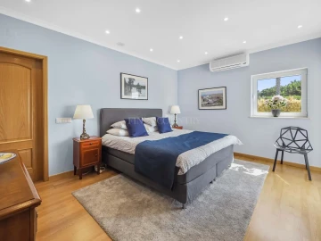 Moradia T7 para Venda em Lagoa e Carvoeiro