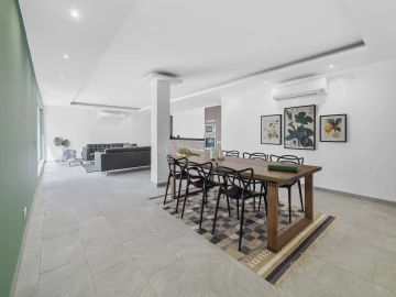 Moradia T7 para Venda em Lagoa e Carvoeiro