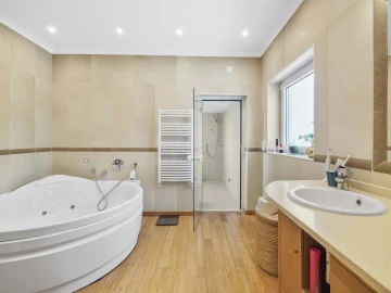 Moradia T7 para Venda em Lagoa e Carvoeiro